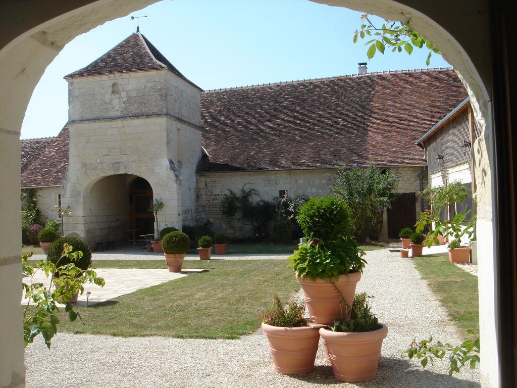 洛什Manoir De La Rousselliere公寓式酒店 外观 照片