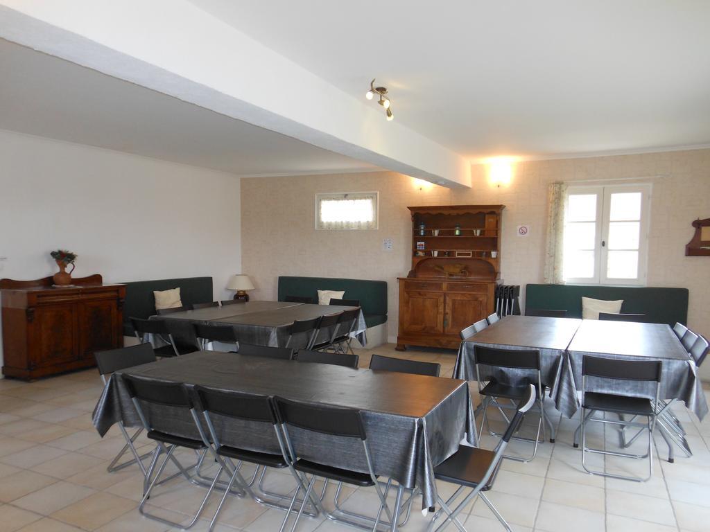 洛什Manoir De La Rousselliere公寓式酒店 外观 照片
