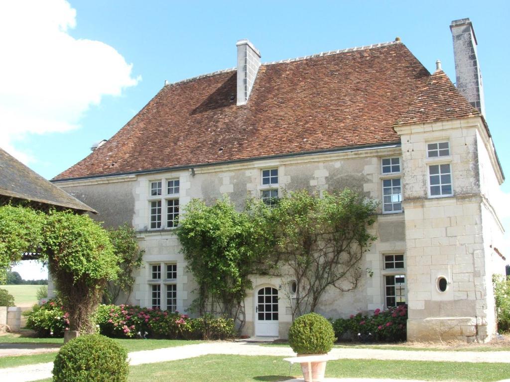 洛什Manoir De La Rousselliere公寓式酒店 外观 照片
