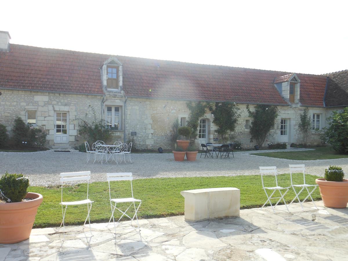 洛什Manoir De La Rousselliere公寓式酒店 外观 照片